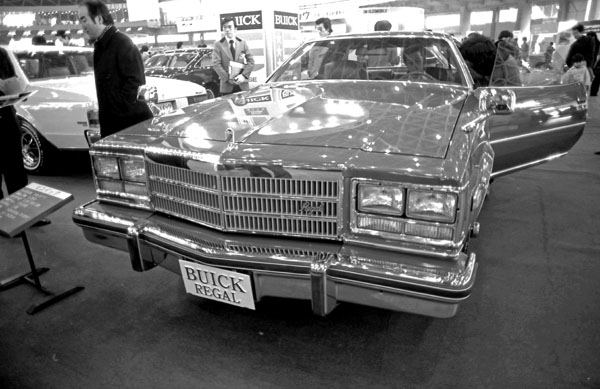 (77-2a)286-21 1977 Buick Regal 2dr Landau Roof Sedan.jpg