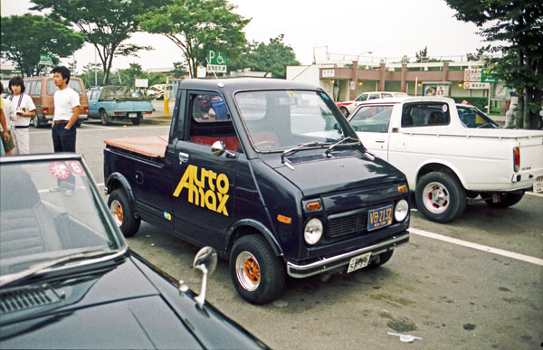 01-01(84-06-14) 1973 Honda life Pickup_edited-1.jpg