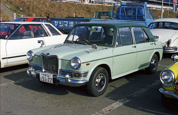 01-05d(80-15-04) 1965-68 Riley Kestrel 1300_edited-1.jpg