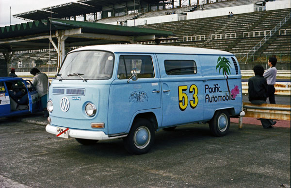 01-11(80-16-25) 1968- VW Type2 (ベイウインドウ）_edited-1.jpg