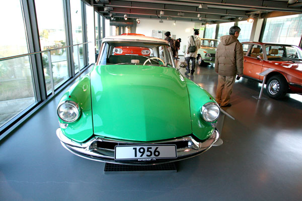 01-1a 08-01-13_0283 1956 Citroen DS19.JPG