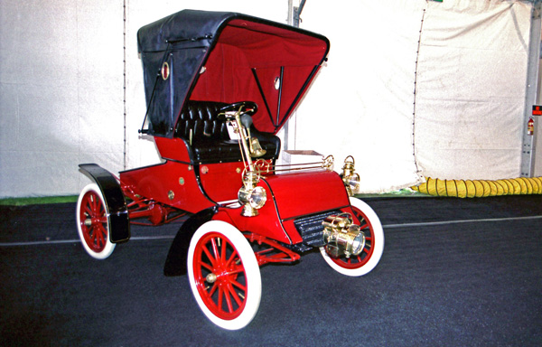 01-2a  1903 A (95-28-12) 1903 Ford Model A Runabout(商品として最初のモデル）.jpg