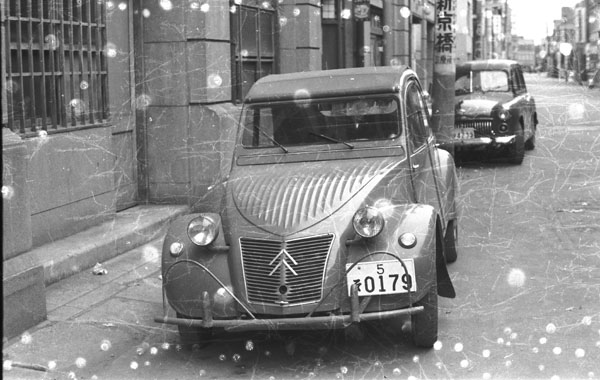 01-5 (012-15)b＊ 1953 Citroen 2CV A.jpg