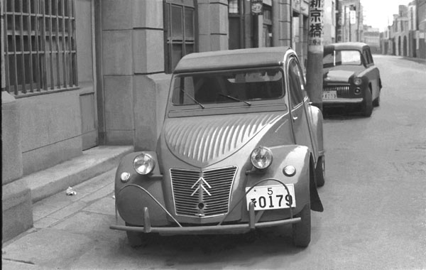 01-5a (012-15) 1953 Citroen 2CV A.jpg