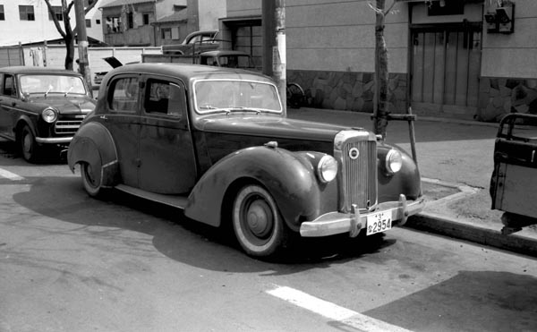 01-8b (074-04) 1950-53 Alvs TA21 Sports Saloon.jpg