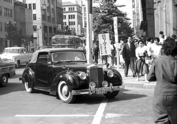 01-8d (069-32) 1950-53 Alvis TA21 3Litre Drophead Coupe.jpg