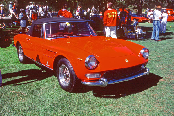 02-2a (95-37-10) 1965 Ferrari 275 GTS Piminfarina Spider.jpg