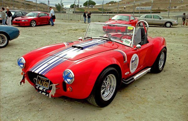 02-2c (04-64-28) 1964-66 AC Cobra 427 (ラグナ・セカ）.jpg