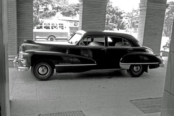 02-2c 006-22b＊ 1947 Cadillac 62 4dr.Sedan.jpg