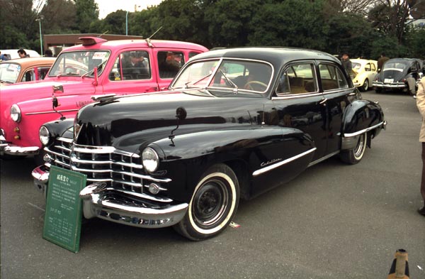 02-3a 87-04-35 1947 Cadillac Series62 Sedan by Fisher.jpg