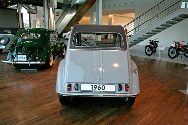 02-3c 08-01-13_0085 1960 Citroen 2CV AZ.JPG