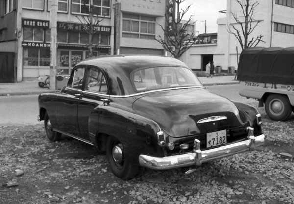 02-4b (091-29) 1951 Chevrolet Styleline 4dr Sedan.jpg