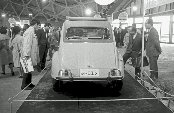 03-3c (130-37) 1966 Citroen 2CV AZAM.jpg