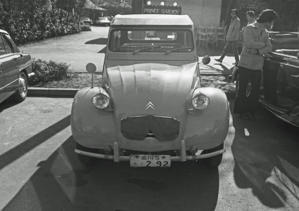 03-4a (317-17) 1967 Citroen 2CV AZL.jpg