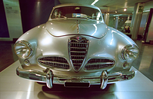 04-1(01-03-13) 1950 Alfa Romeo 1900 Berlina.jpg