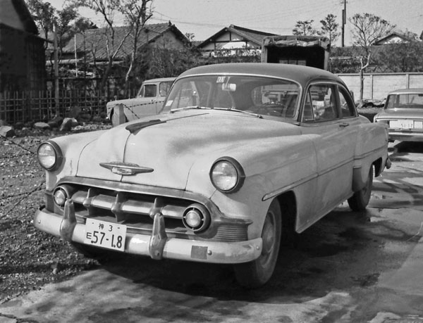 04-1a (146-33) 1953 Chevrolet DeLuxe 2dr Sedan.jpg