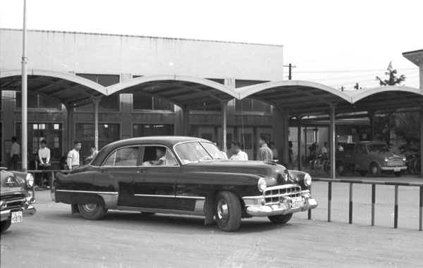 04-1b 021-14 1949 Cadillac 62 4dr. Sedan.jpg
