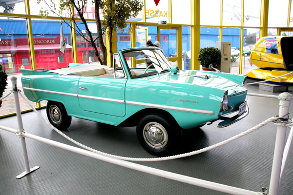 04-1b 08-01-14_1310 1964 Amphicar.JPG