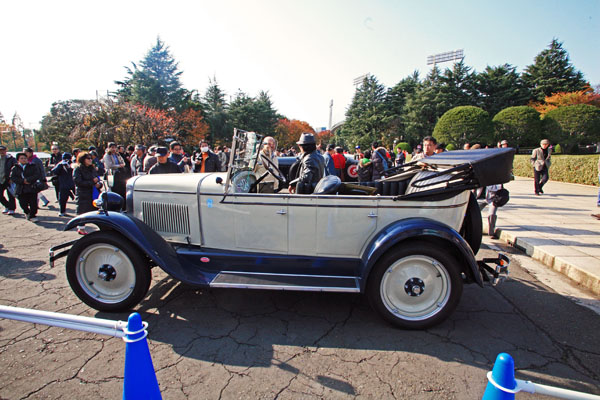 04-1b 10-11-27_341b 1928 Chevrolet National AB Cobvertible.JPG