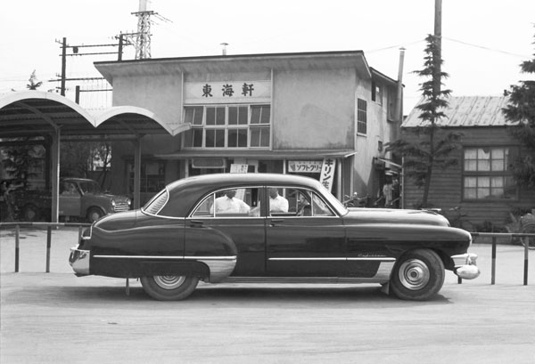 04-1c 021-13b 1949 Cadillac 62 4dr. Sedan.JPG