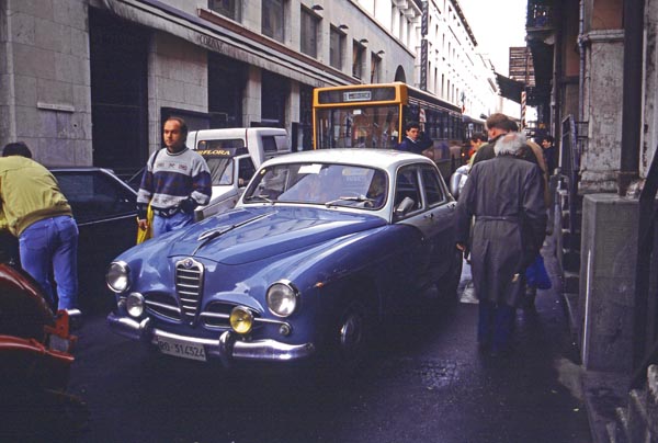 04-1c(94-02-30) 1956 Alfa Romeo 1900 Super two Coler version2nd series (Type1483).jpg