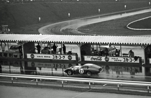 04-2a (151-34) 1965 Daytona Cobra.jpg
