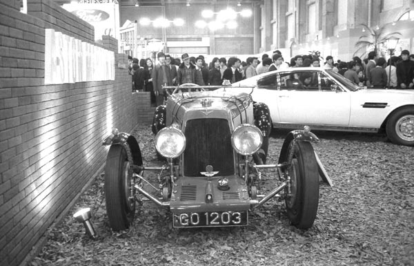 04-3a 272-50 1930 Aston Martin International.jpg