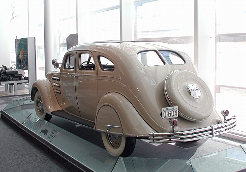 05-17-14 1934 Chrysler Airflow 2.jpg