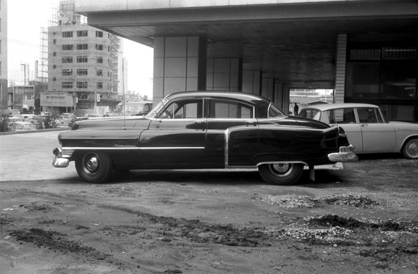 05-1b (101-13) 1950 Cadillac 61 4dr. Sedan.jpg
