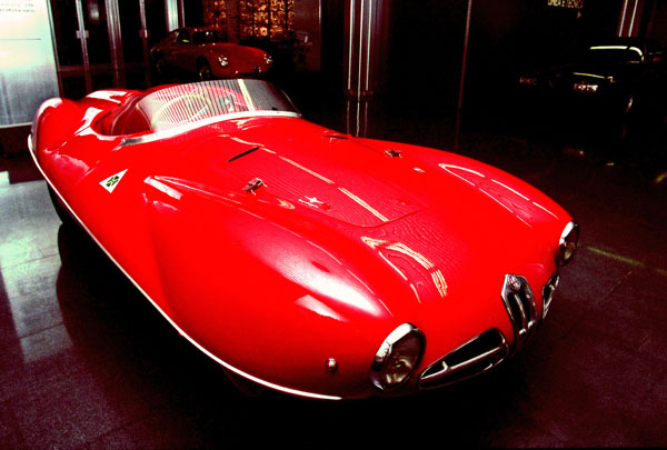 05-1b(01-02-29) 1952 Alfa Romeo 1900 C52 Disco Volante.jpg