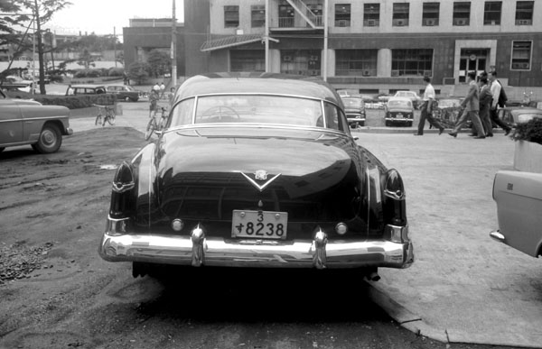 05-1d (101-15) 1950 Cadillac 61 4dr Sedan.jpg