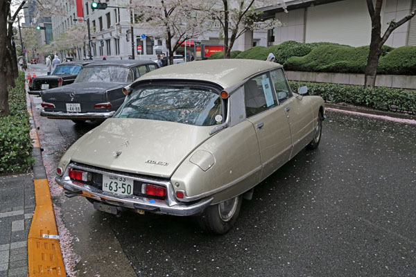 05-1d 15-04-05_274 1974 Citroen DS23 Pallas.JPG