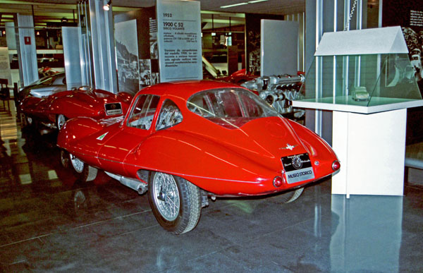 05-2b(97-07-11) 1952 Alfa Romeo 1900 C52 Disco Volante.jpg