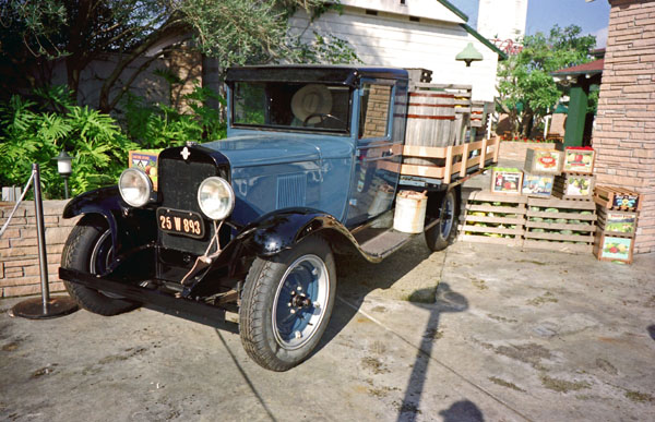 05-3a (98-F06-33) 1929 Chevrolet 1.5-Ton Truck.jpg