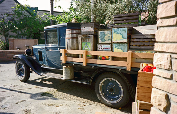 05-3b (98-F06-34) 1929 Chevrolet 1.5-Ton Truck.jpg