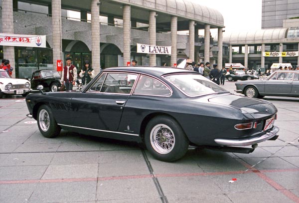 06-1c 86-11a-26 1964 Ferrari 330GT 2+2 Pininnfarina Coupe.jpg