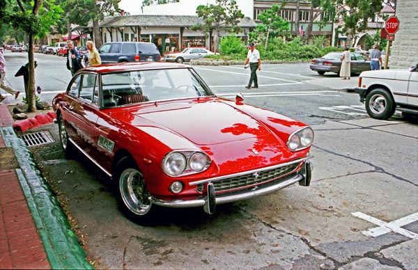 06-2a (98-21-11) 1964 Ferrari 330GT 2+2 Pininfarina Coupe.jpg