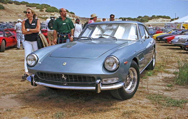 06-3a (98-21-32) 1966 Ferrari  330GT 2+2 Pininfarina  Coupe(Late type).jpg