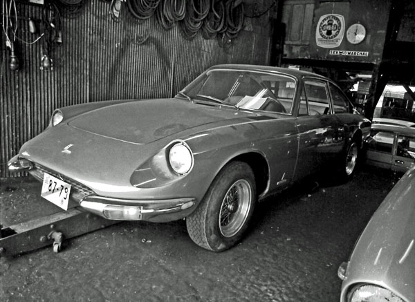 07-1b 269-29 1967 Ferrari 365GT 2+2 Coupe.jpg