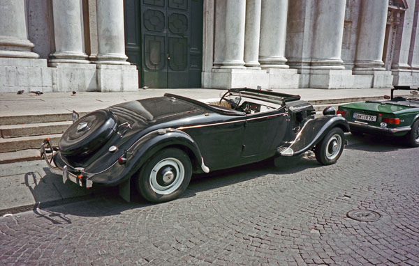 07-4d (00-08-34) 1934-35 Citroen 11CV Normale Roadster.jpg