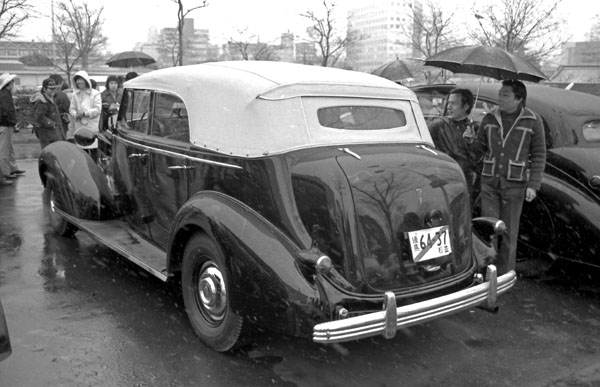08-2b 297-04 1936 Cadillac 70 Convertible Sedan.jpg