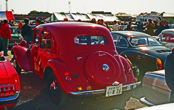 08-2d 90-03-30 1950 Citroen 11CV.jpg