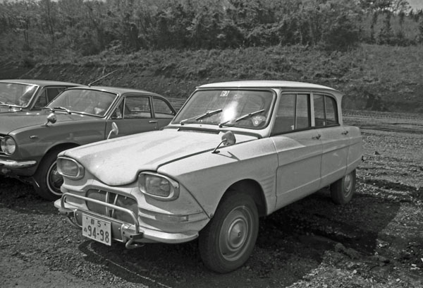 08-5b (178-09) 1961-68 Citroen Ami 6  4dr Berline.jpg