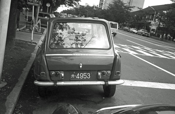 08-6d (157-32) 1961-68 Citroen Ami 6 Fourugonnette.jpg