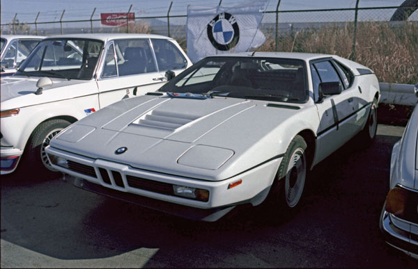 09(81-11-05) 1979-80 BMW M1 Coupe.jpg