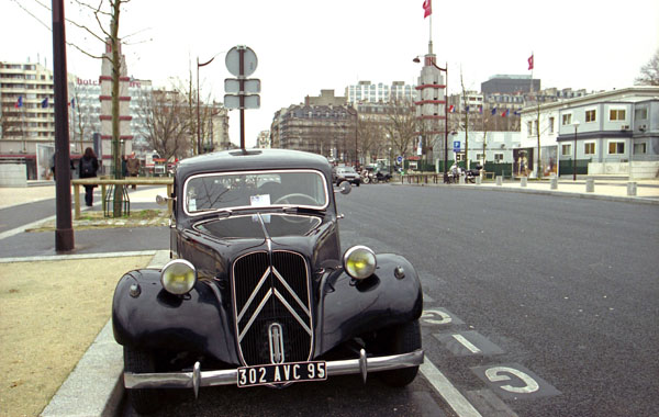 09-9a (02-15-29) 1953 Citroen 11CV.jpg