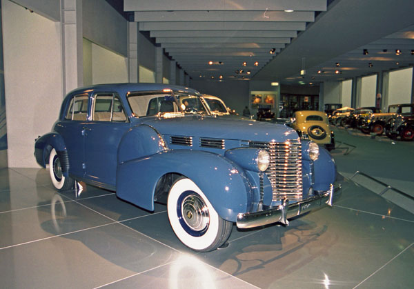 10-2a (99-T03-21) 1938 Cadillac 60 Special 4dr Special Sedan(Fleetwood).jpg