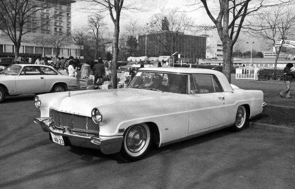 11-1b 321-21 1956 Lincoln Continental MkⅡ.jpg