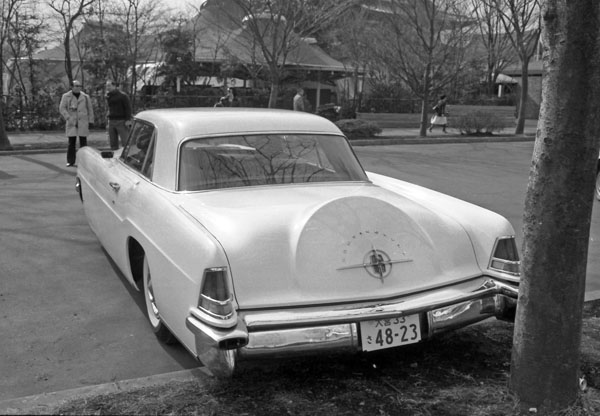 11-1e 321-19 1956 Lincoln Continental MkⅡ.jpg