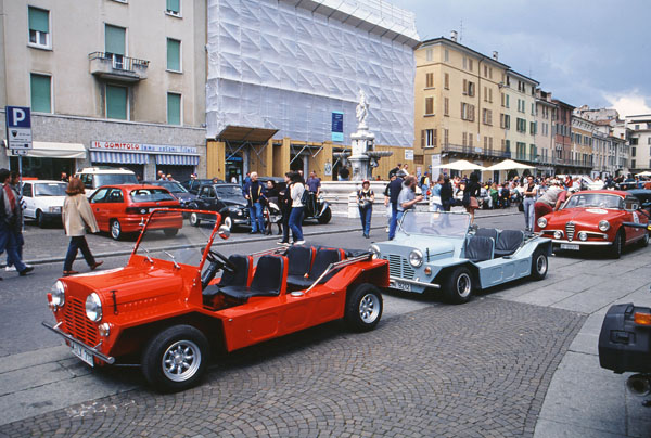 11-2a (97-16-25) 1965 Mini Moke.jpg